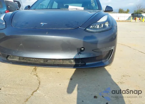2021 Tesla Model 3 Standard Range Plus Rear-Wheel Drive from USA, damaged, VIN 5YJ3E1EAXMF095146